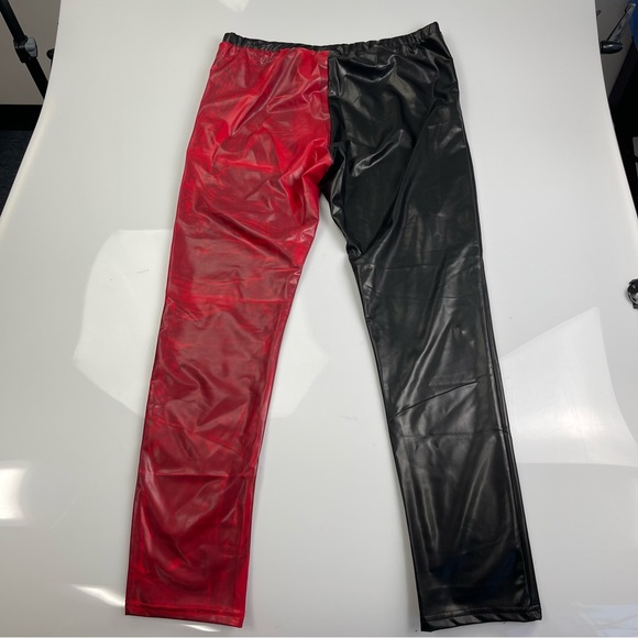 Woman’s pants size XL The Suicide Squad - Picture 3 of 3